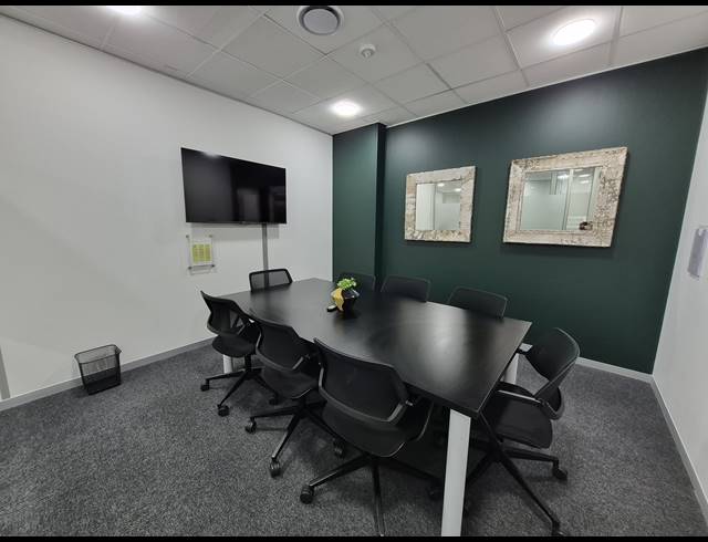 53M² SERVICED OFFICE TO LET IN SANDTON CENTRAL